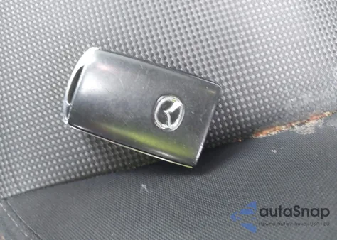 2021 Mazda Cx-30 2.5 S z USA, uszkodzony, nr VIN 3MVDMBAL6MM216396